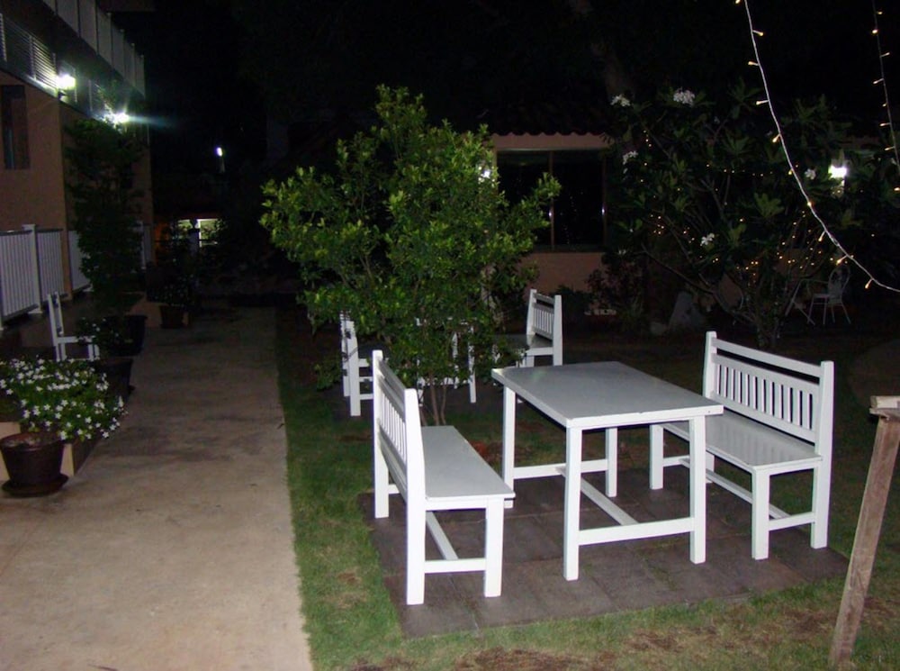 Sea Beach Koh Larn 2 33/38