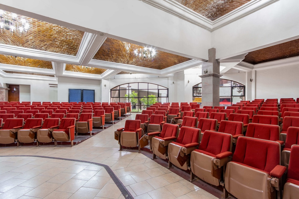 Radisson Hotel & Convention Center Toluca 31/50