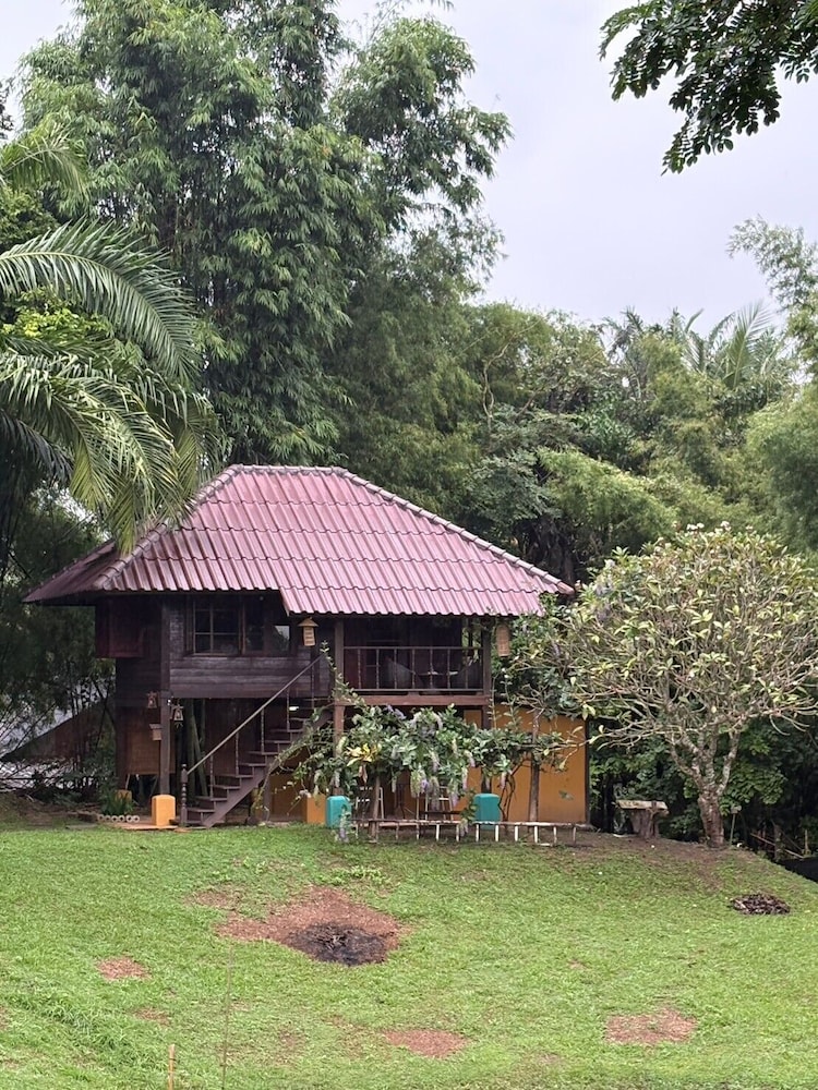 Palette Luxe Elephant Camp Maerim 30/46