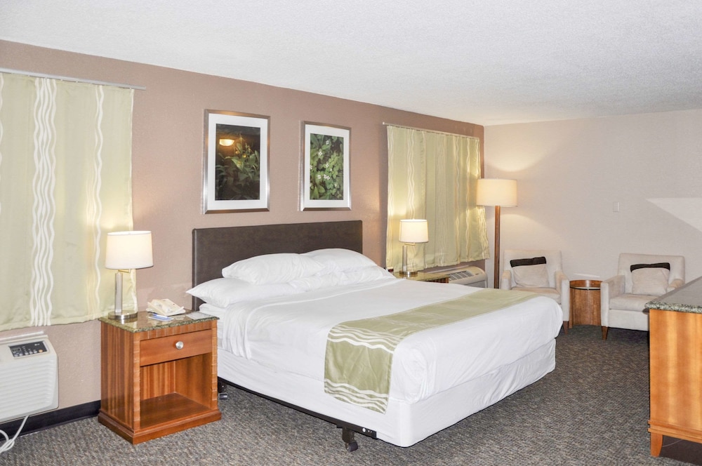 Rodeway Inn Fargo 10/39