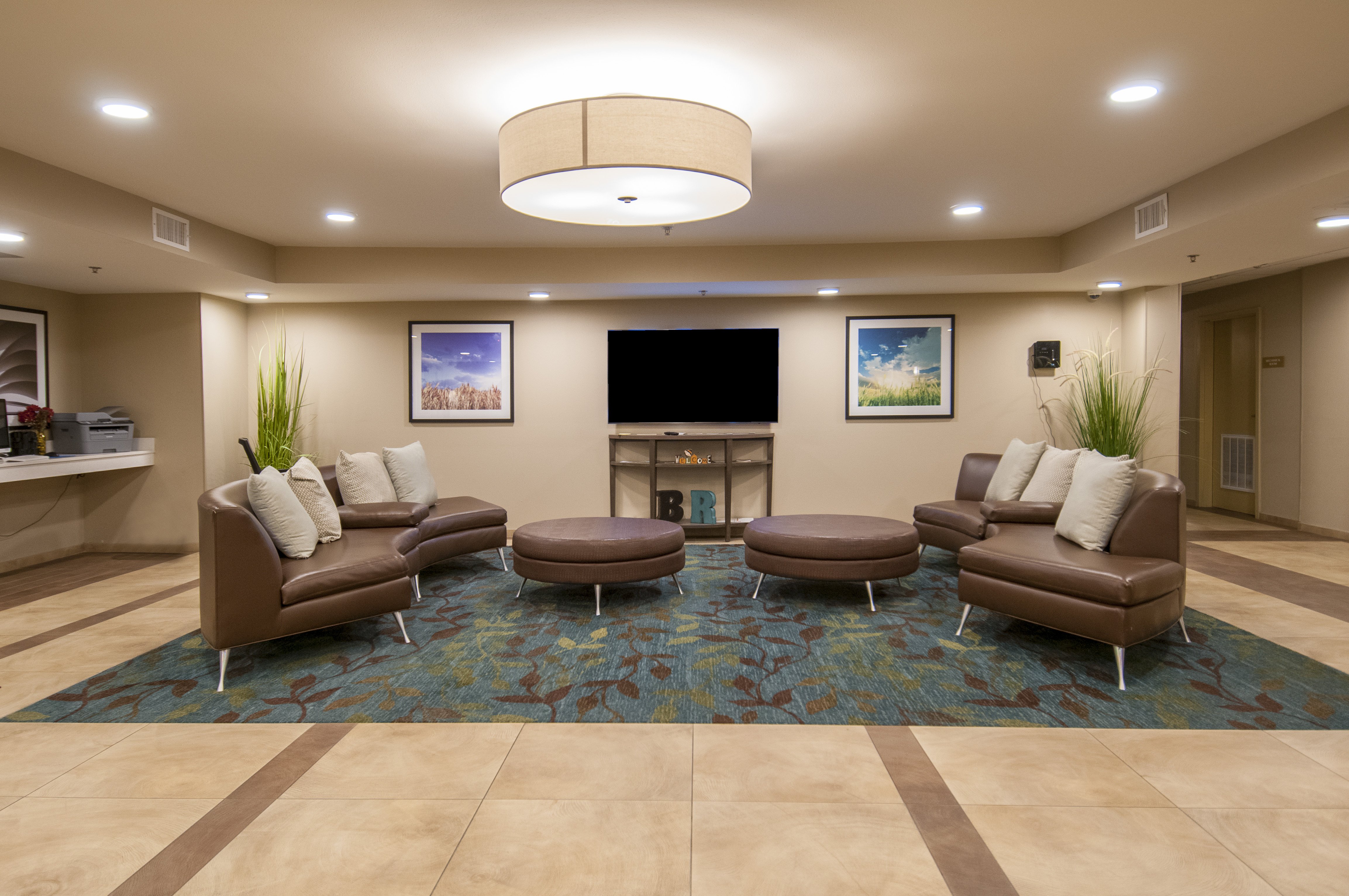 Candlewood Suites Baton Rouge College Drive 24/44