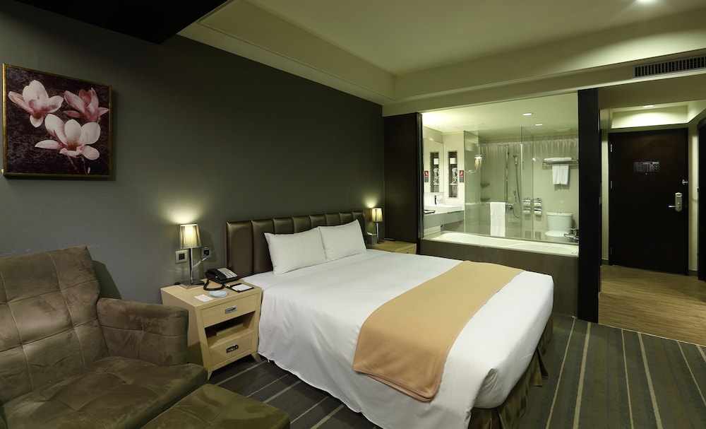 Urban Hotel 33 31/69