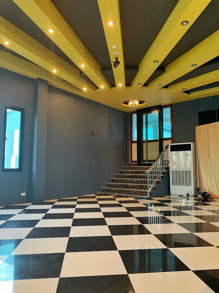 Marlin Hotel 58/63