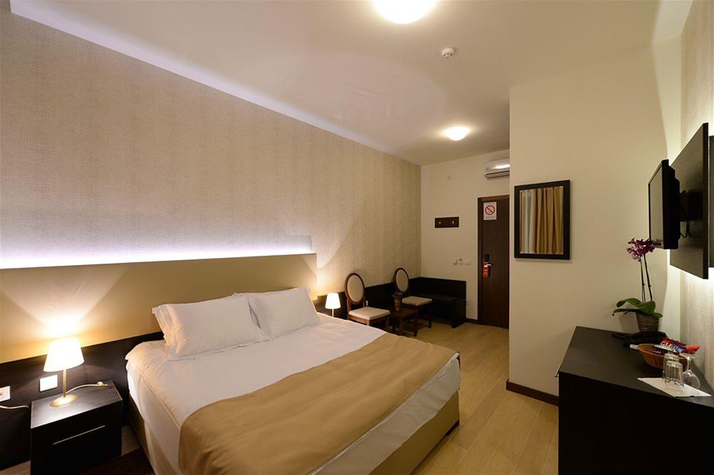 Majdan Hotel 12/38