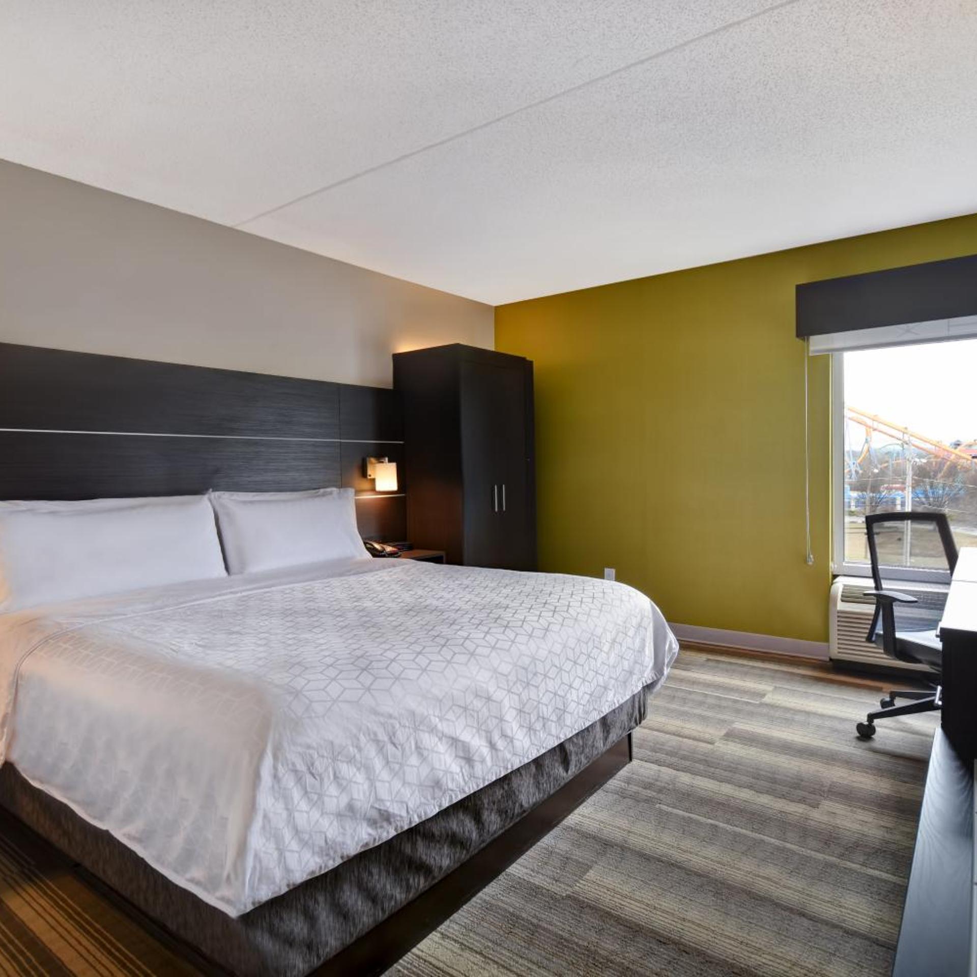 Room, King Bed, with View