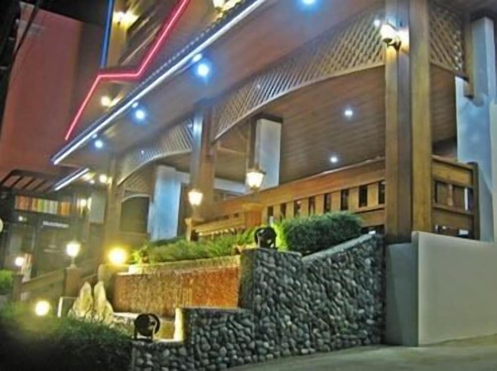 Riverfront Hotel Mukdahan 7/28