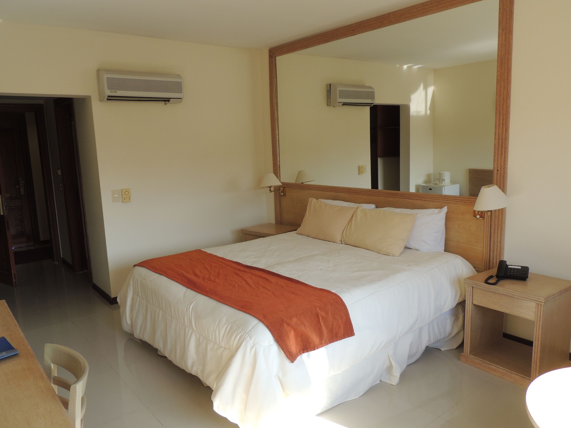 SUPERIOR, KING BED, OCEAN VIEW