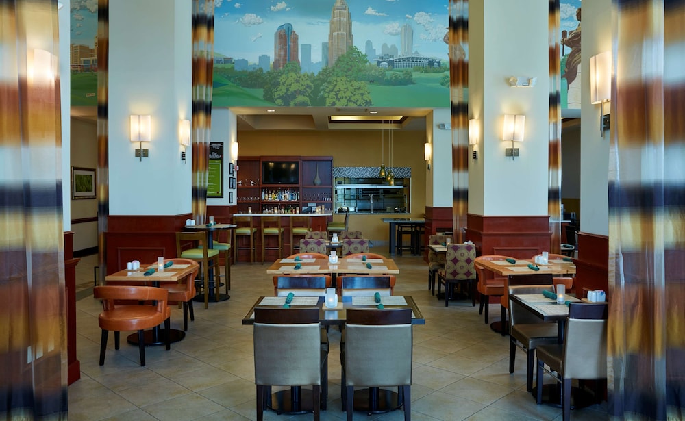 Hilton Garden Inn Charlotte - Uptown 41/58