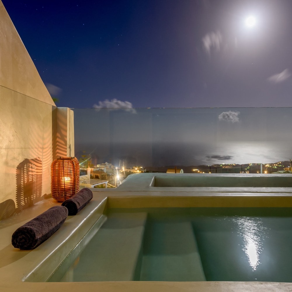Divelia East Suites 27/48