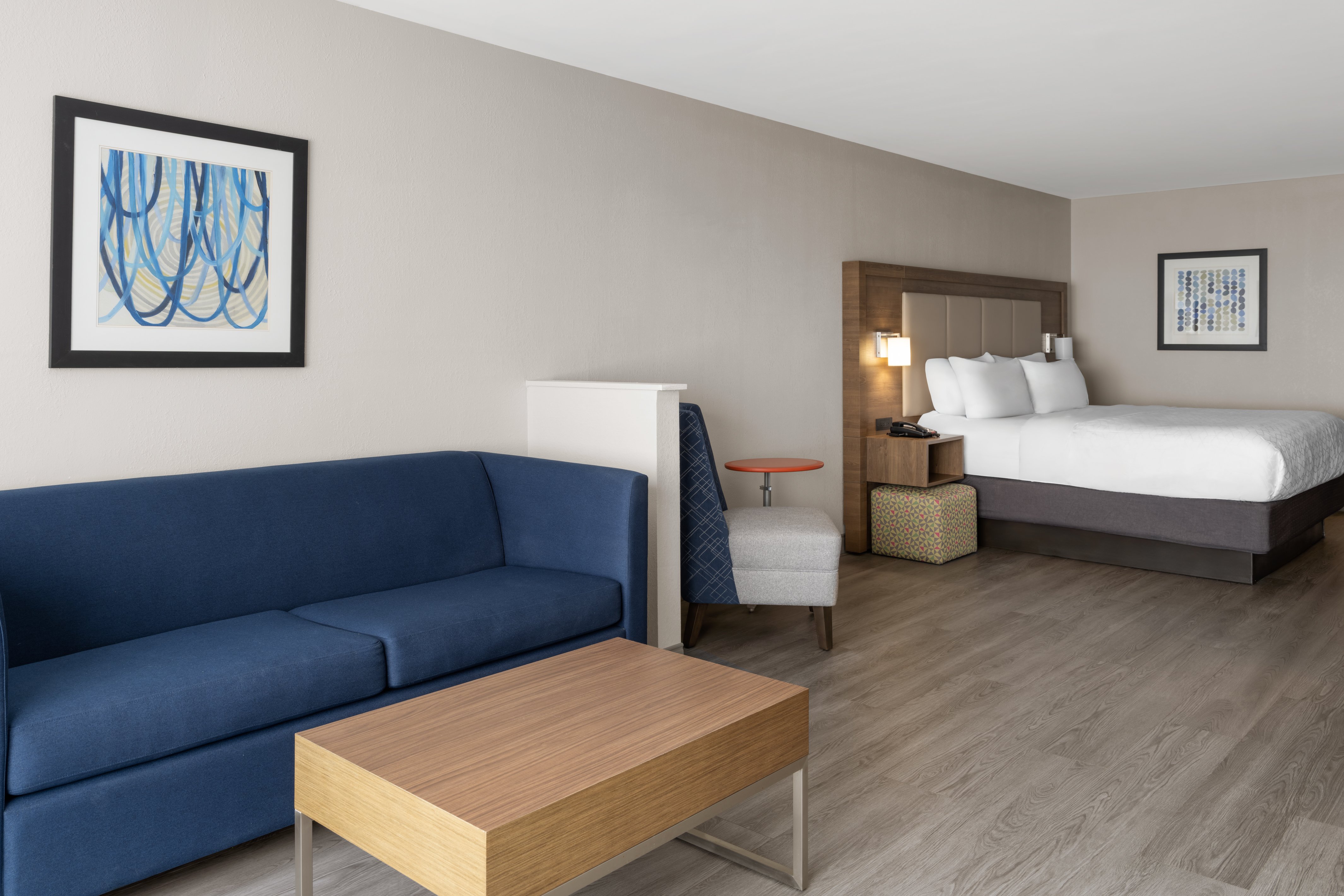 Holiday Inn Express and Suites Mt Sterling North 54/72