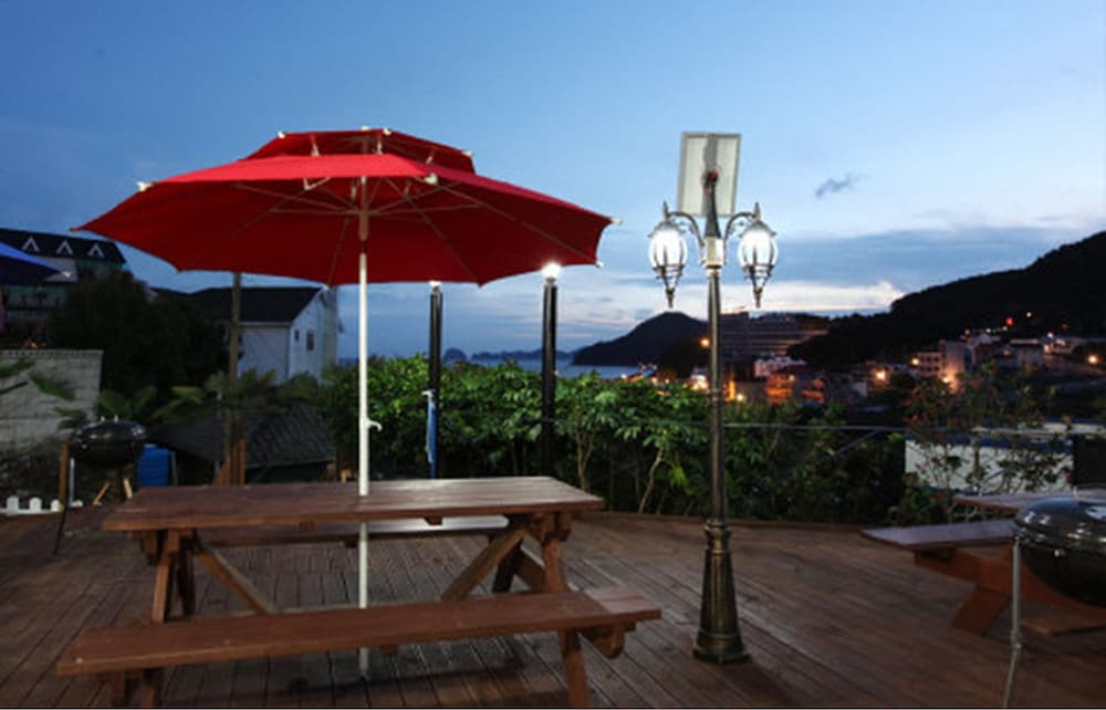 Sand Beach Pension 9/50