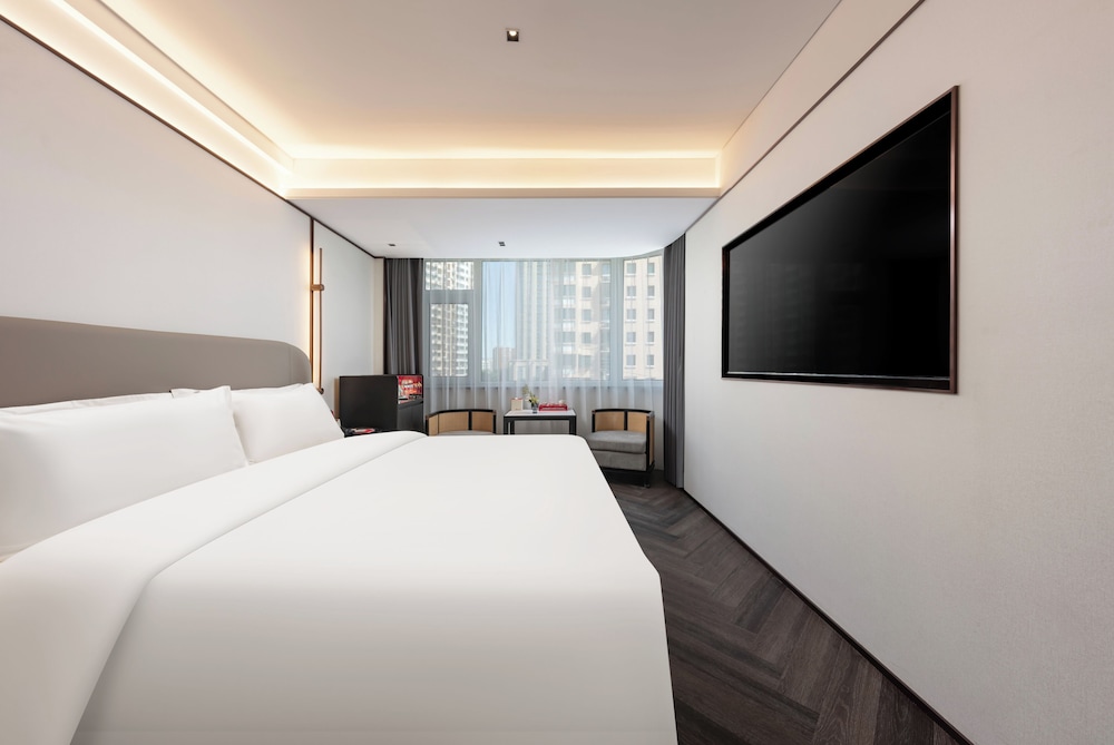 Room at NEOLAB Hotel Ji nan Daming Lake Baotu Spring Hotel, JINAN