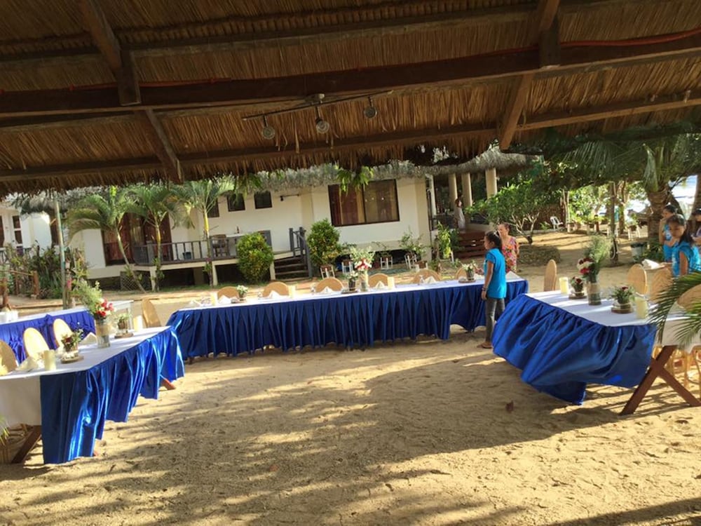 Stunning Republic Beach Resort 11/58
