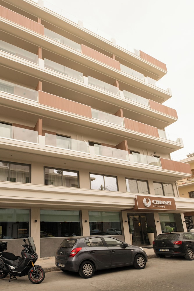 Nefeli Hotel 6/68