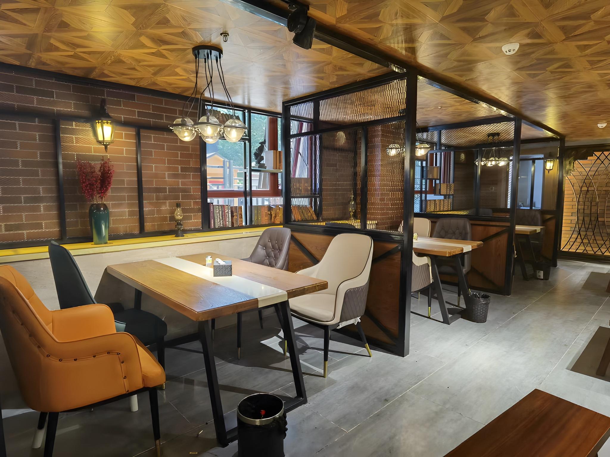 James Joyce Coffetel Hotel (Beijing Sihui East Metro Station) 32/38
