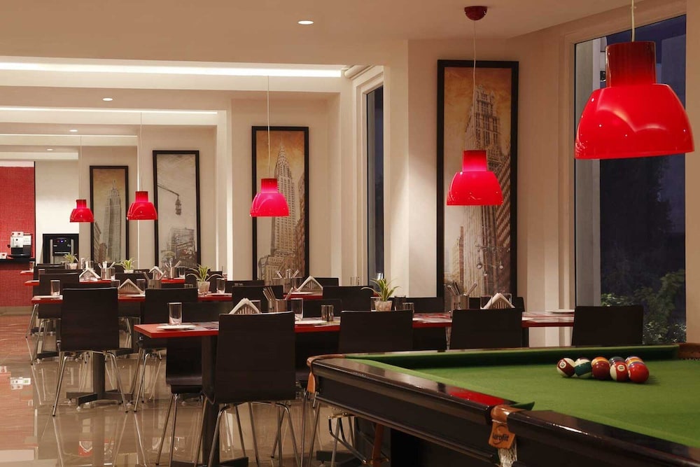 Red Fox Hotel Hitec City 31/33