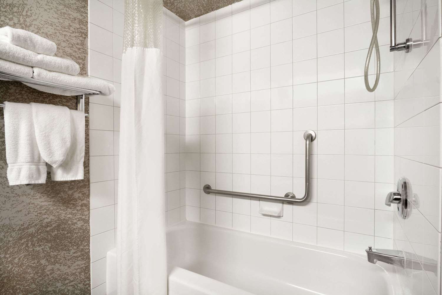 Days Inn Calgary Airport 43/43