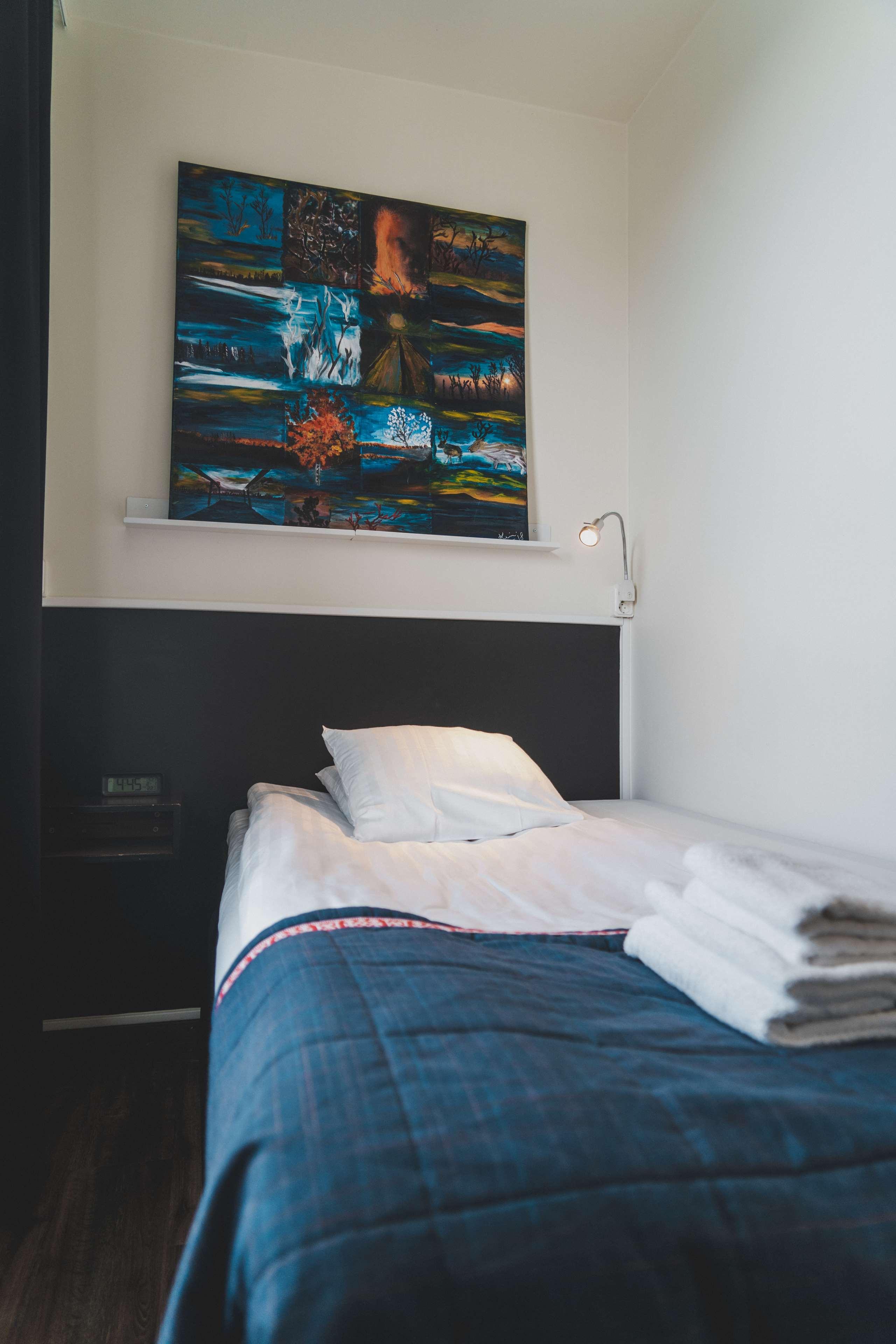 Room, Single