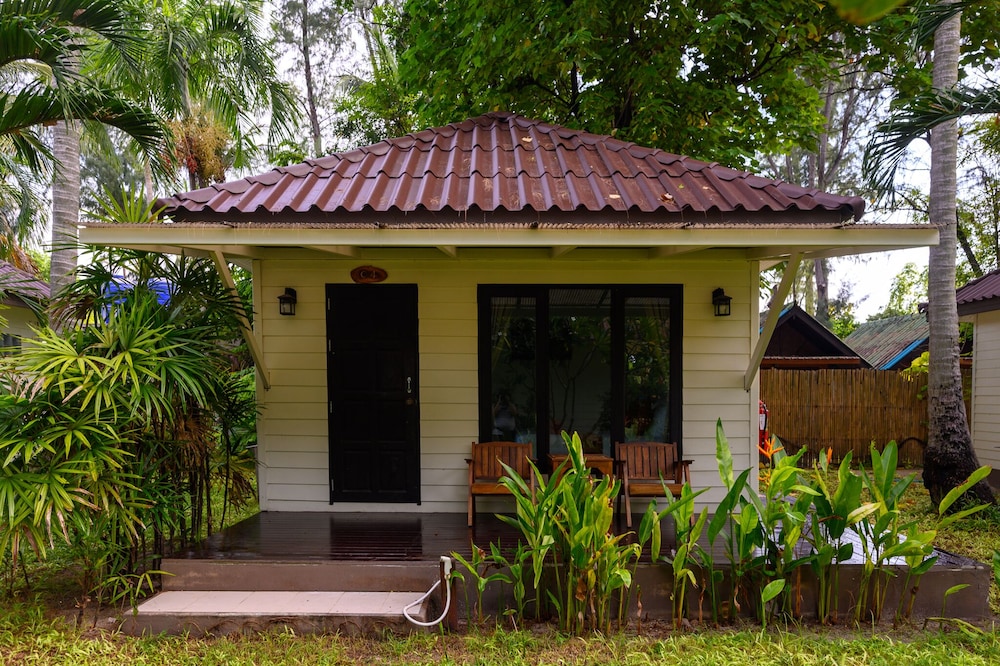 Wapi Resort Koh Lipe 10/75