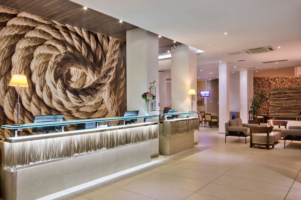 db Seabank Resort and Spa 5/50