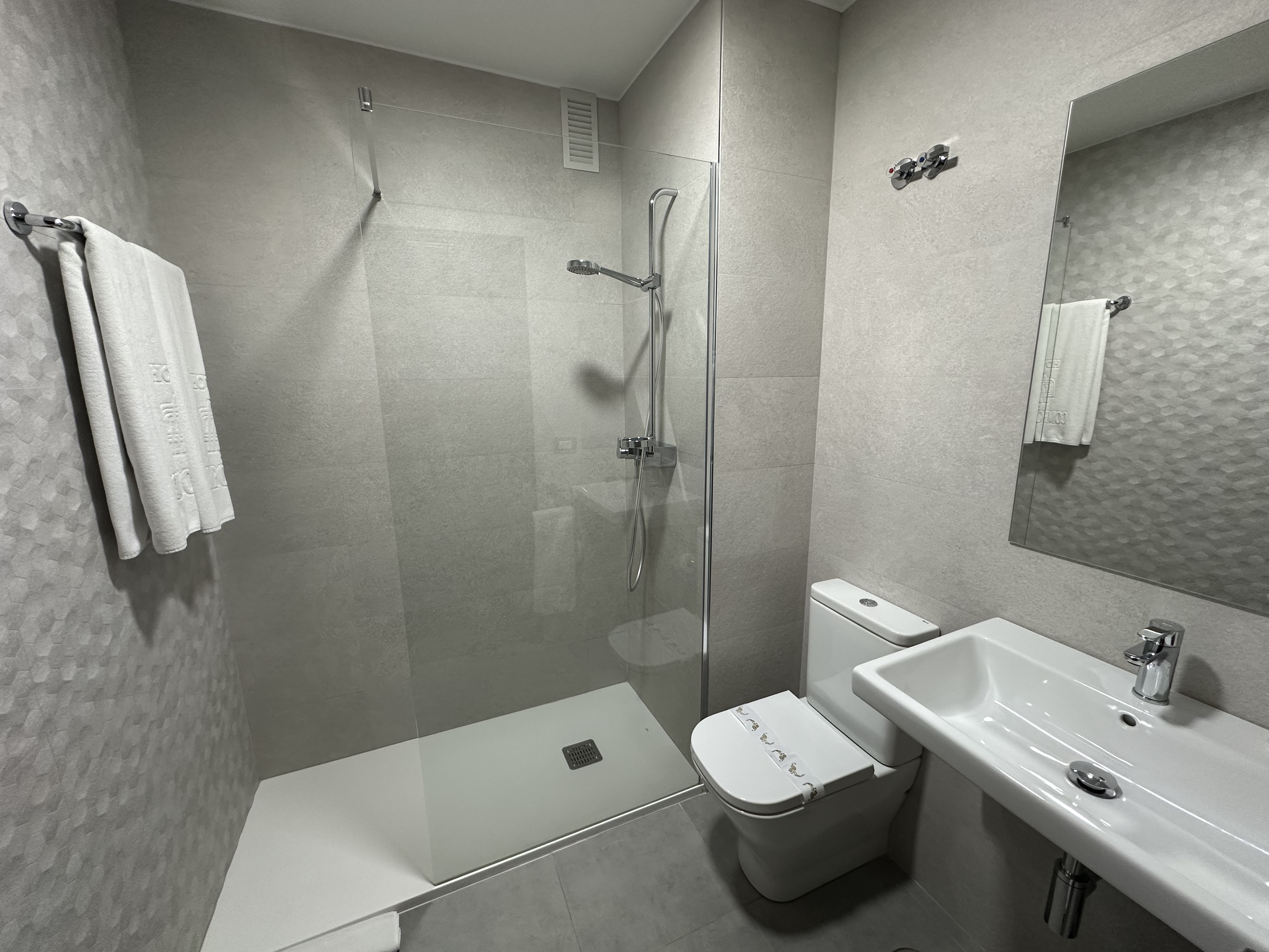 Hotel Compostela Vigo 46/50