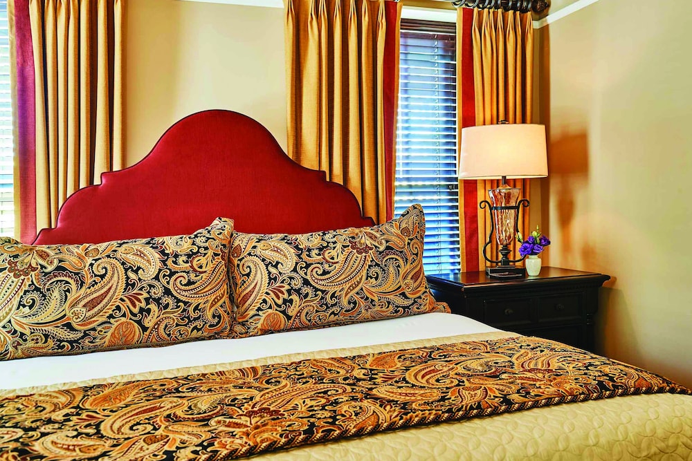 The Collector Luxury Inn And Gardens 12/52