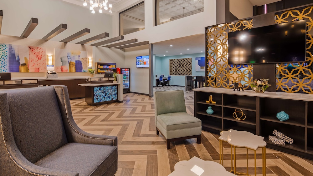 Best Western Plus Landmark Inn 10/43
