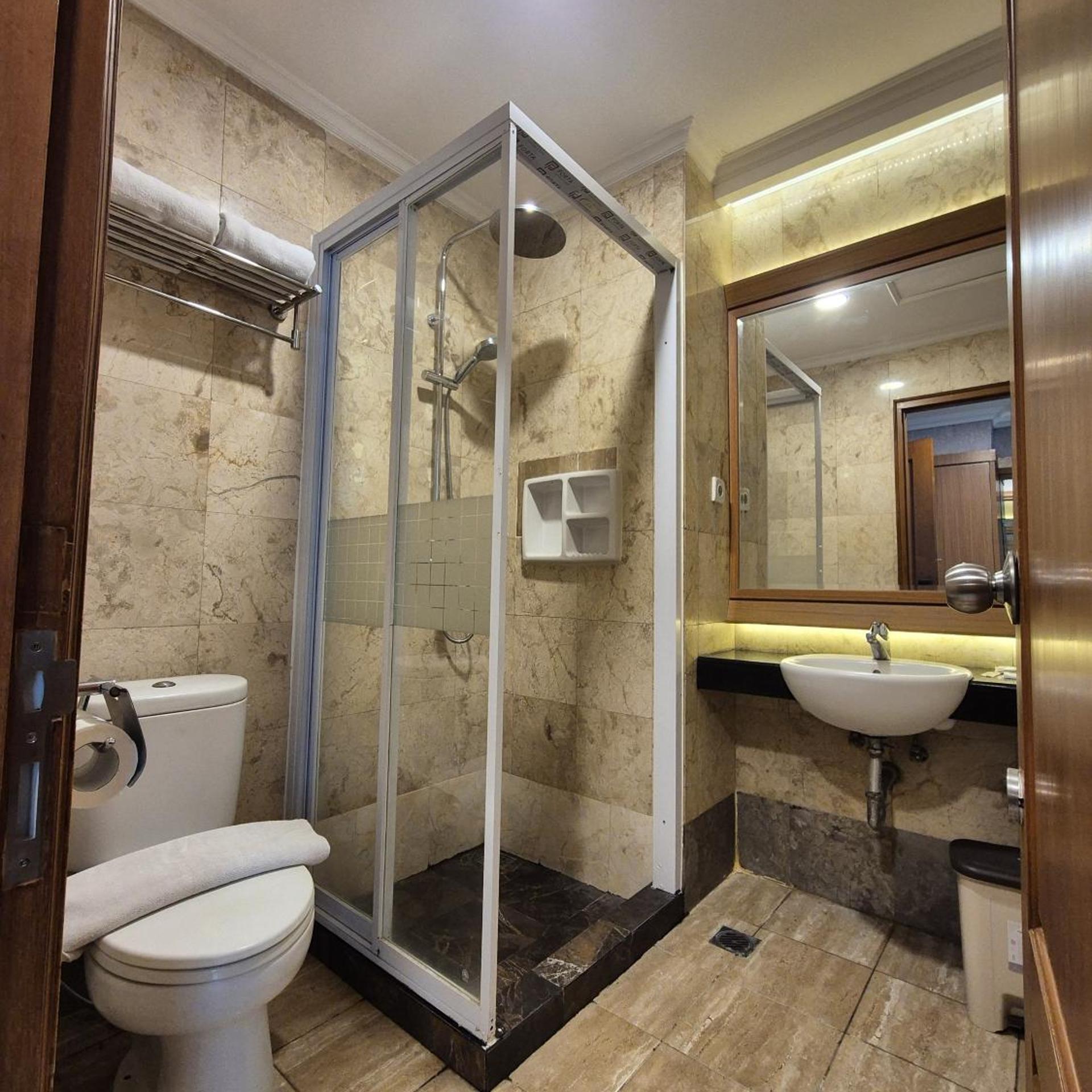GiiA Maluku Thamrin Jakarta 40/44