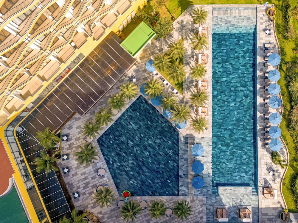 Wyndham Royal Beachfront Resort & Spa Hoi An Danang 31/59