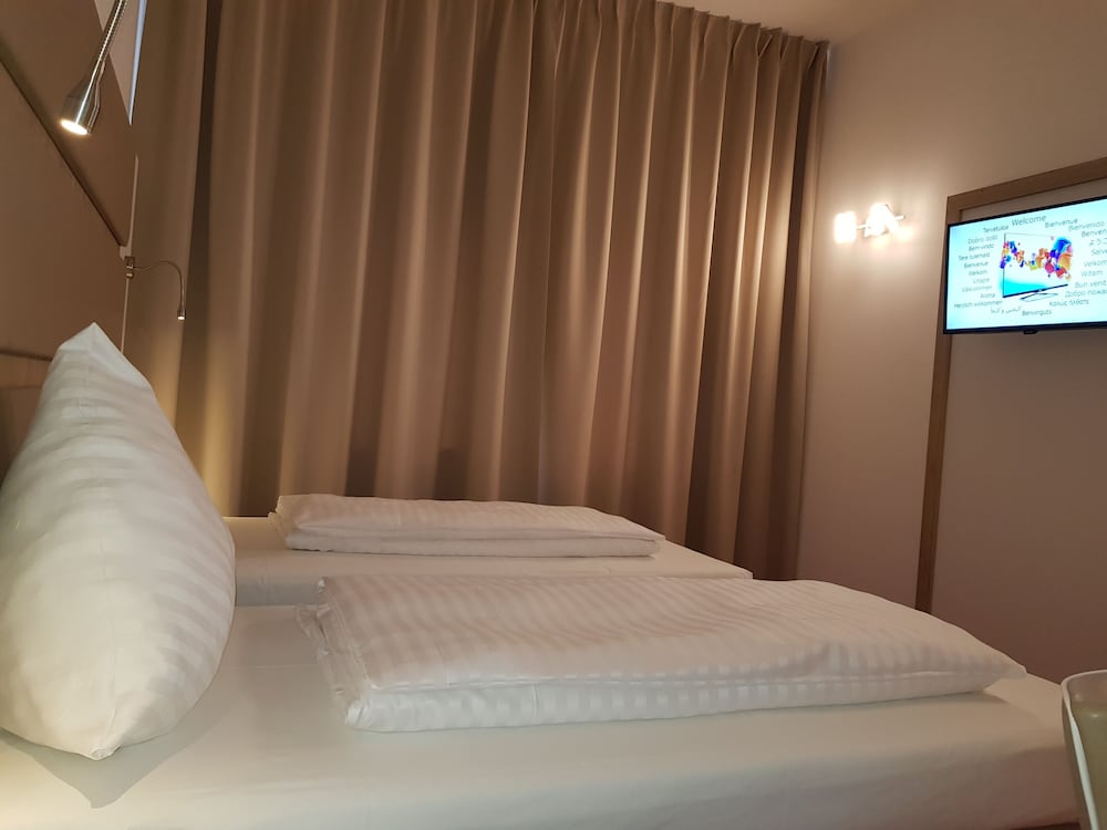 Confour Hotel 27/50