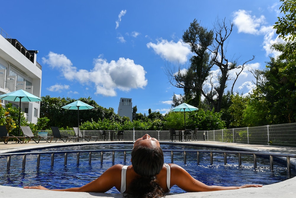 Odysis Onna Resort Hotel 62/72