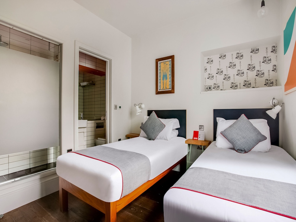 OYO Fab Guest House 32/47