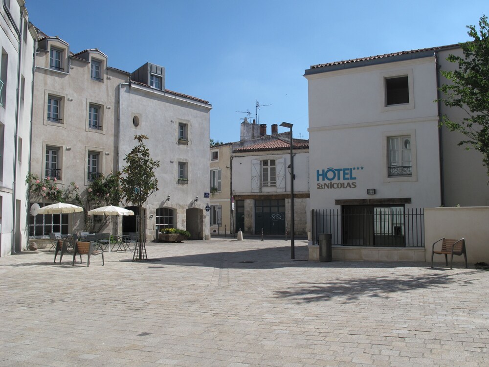 SAINT NICOLAS HOTEL 78/80