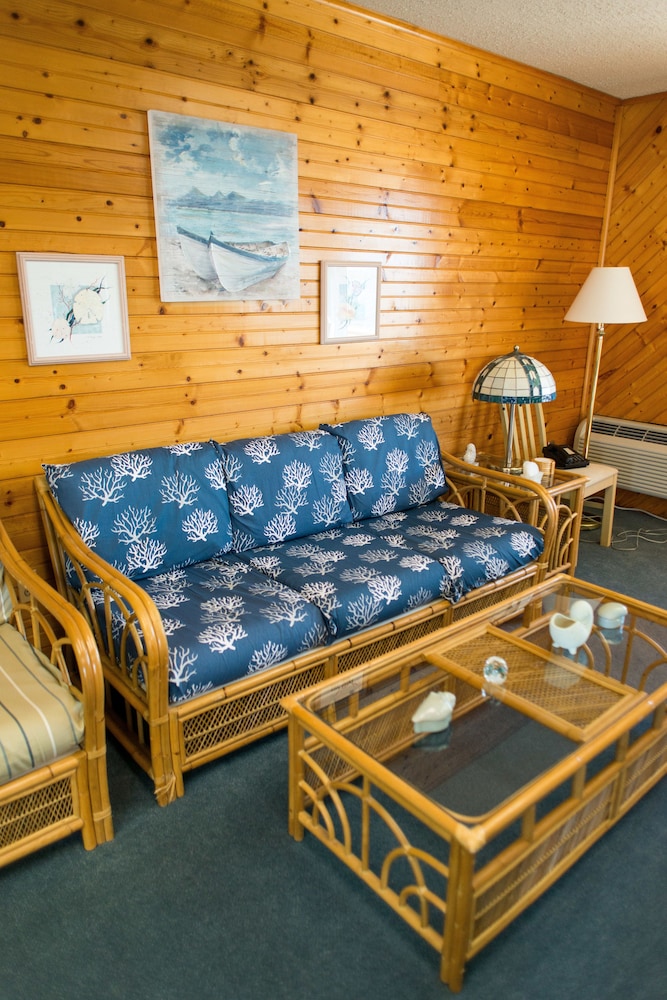Waterside Inn 34/72