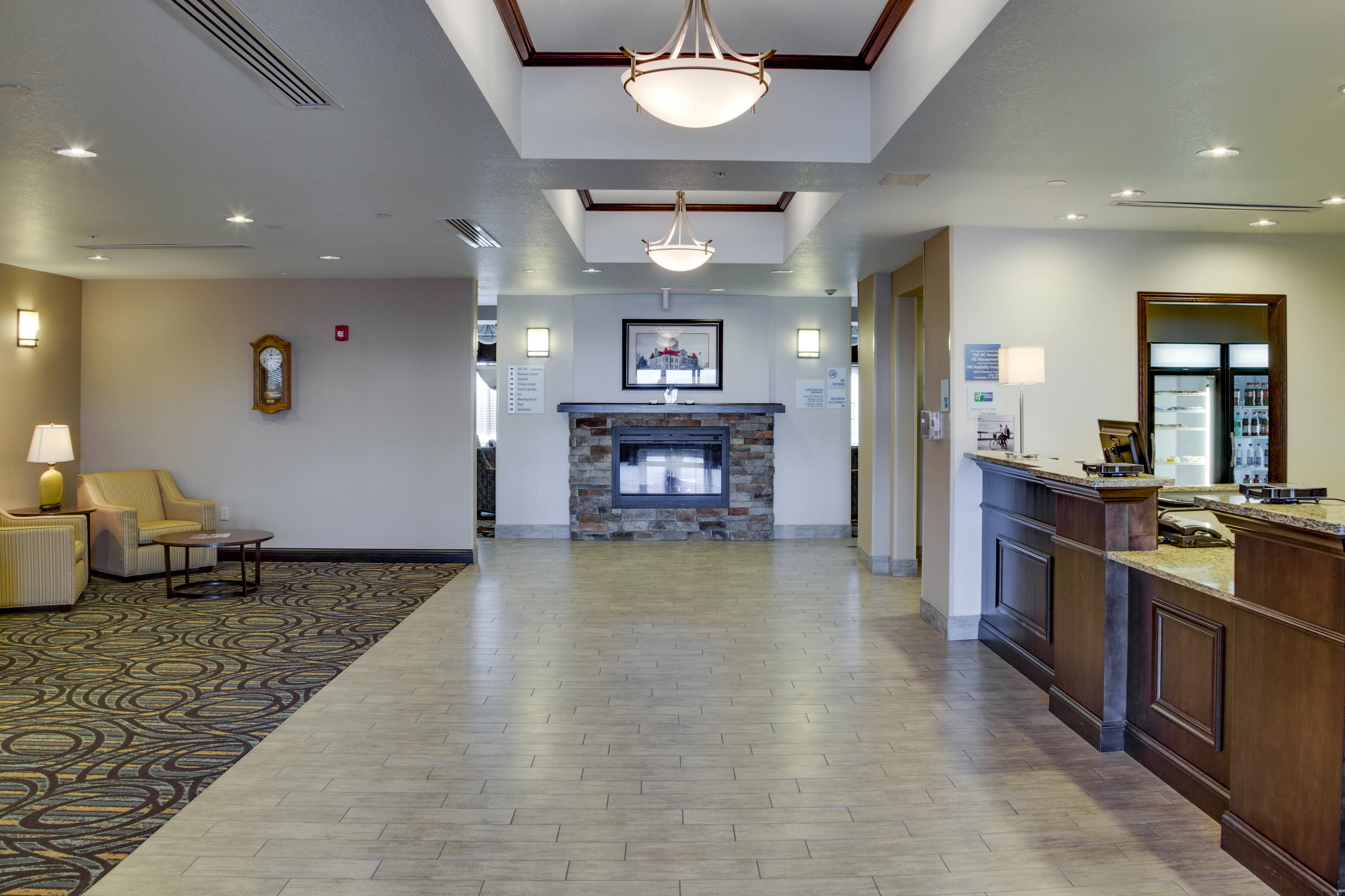 Holiday Inn Express Suites Nevada 8/66