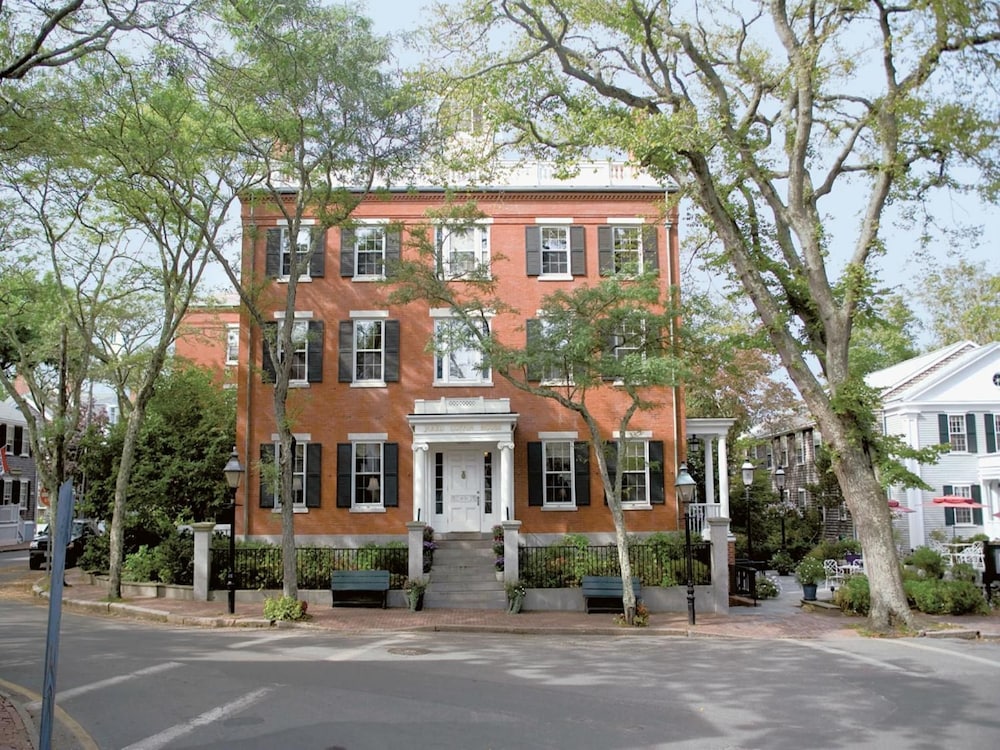 Jared Coffin House 16/62