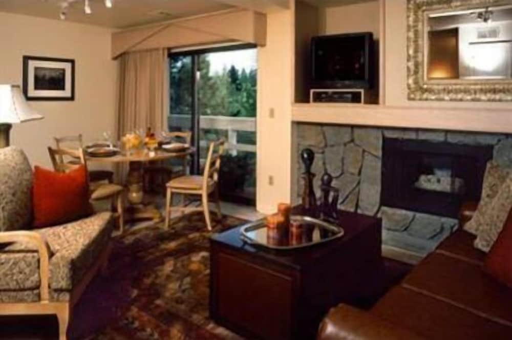 Getaways At the Lodge At Kingsbury Crossing 19/47