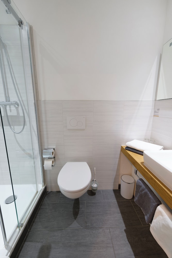 Hotel Garni Viktoria 12/18