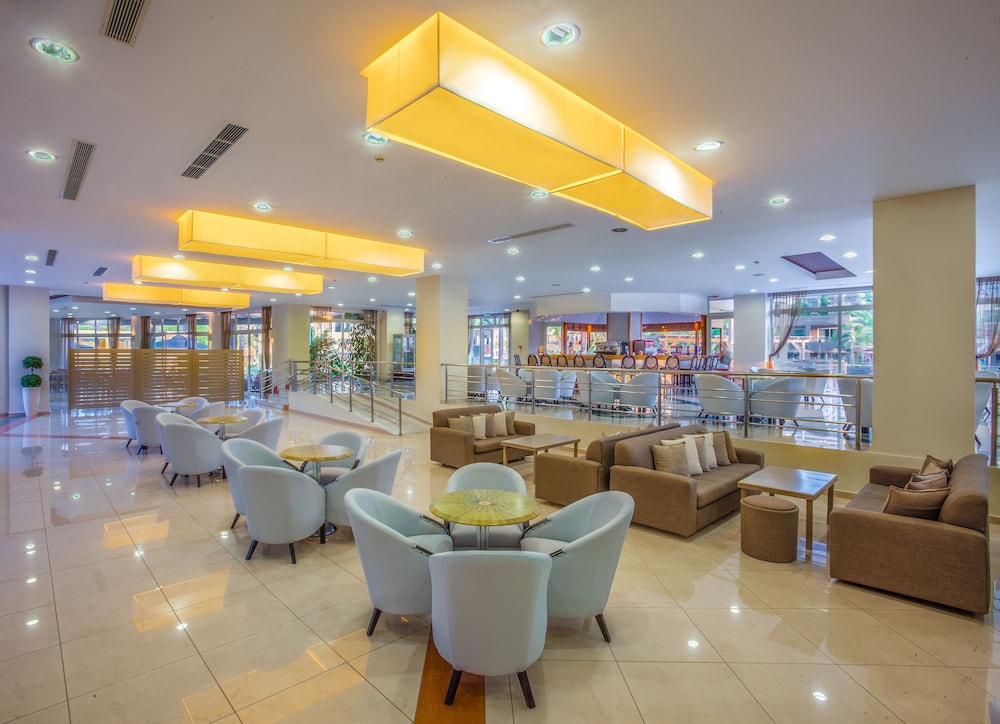 Kipriotis Maris Suites 48/64
