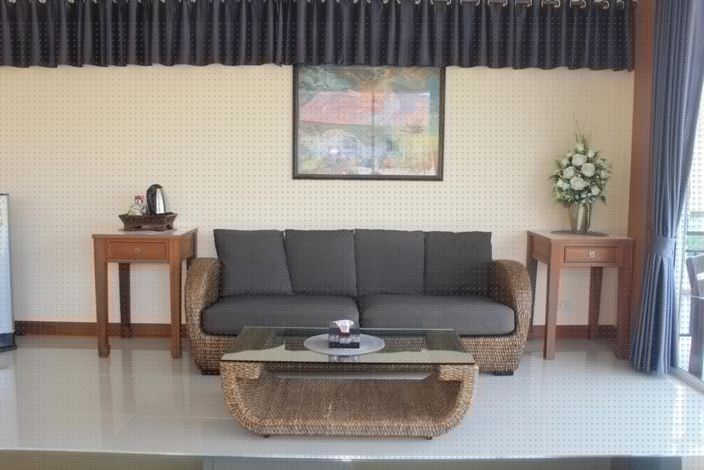 Baan Sooksiri Bangsaray 40/58
