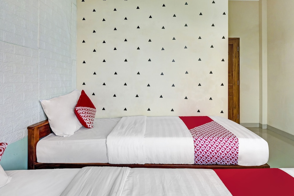 Super OYO 90905 Dangau Datuk Guesthouse 22/43