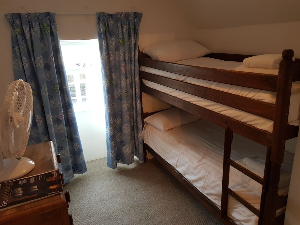 Noel Arms Hotel 25/49