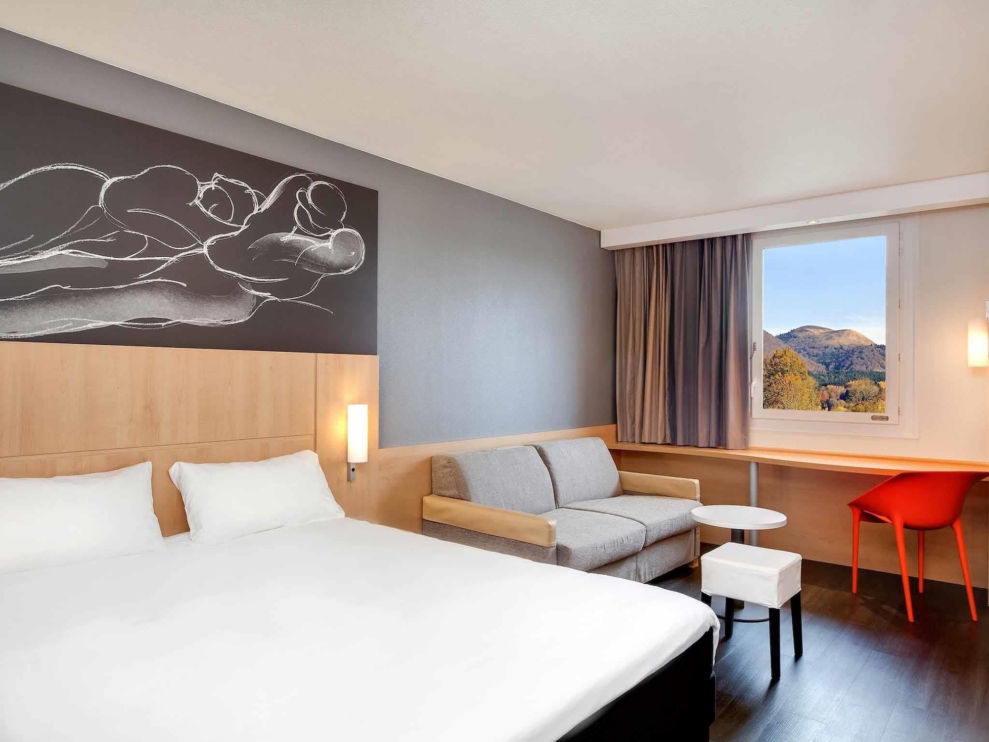 غرفة قياسية بسرير مزدوج مع أريكة، Ibis Clermont Ferrand Nord Riom 3/7