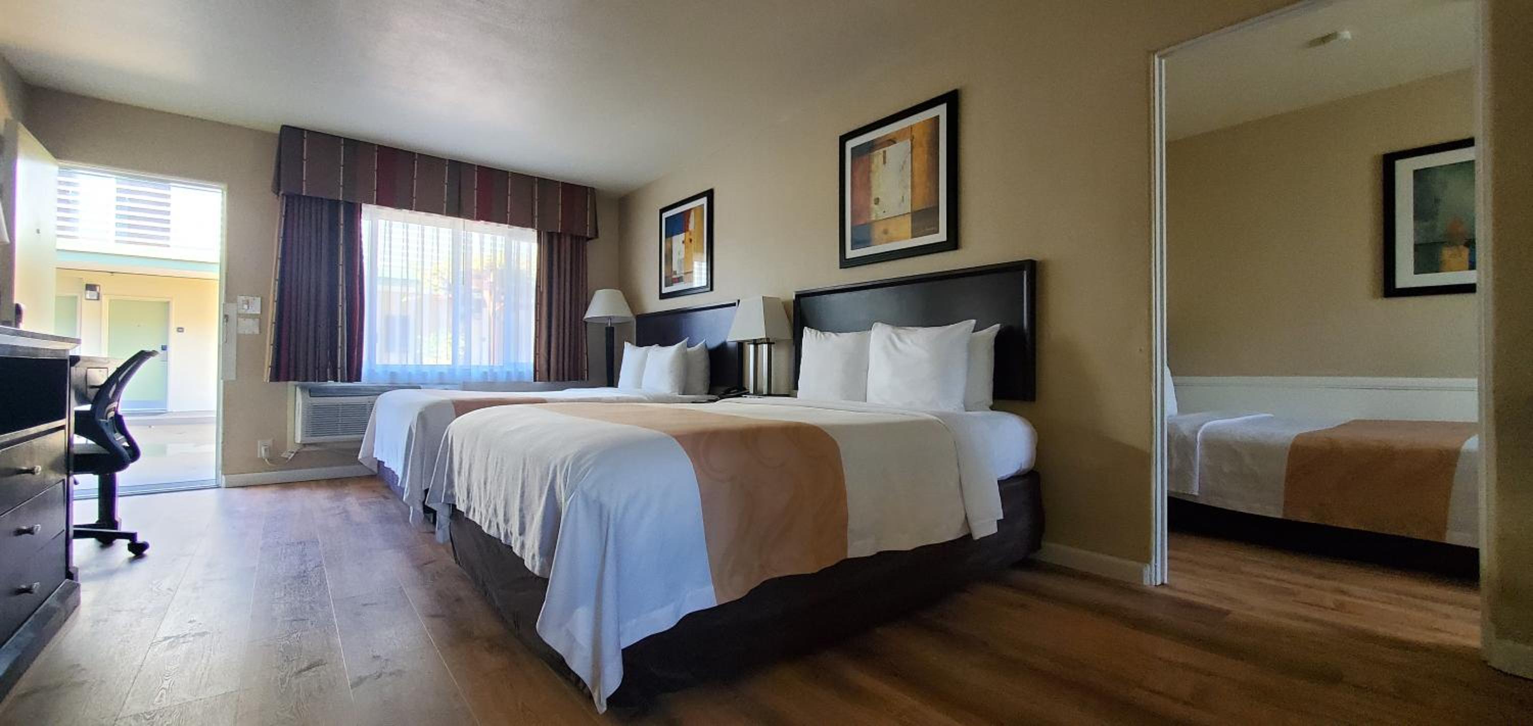 Family Suite, 1 Double and 2 Queen Beds