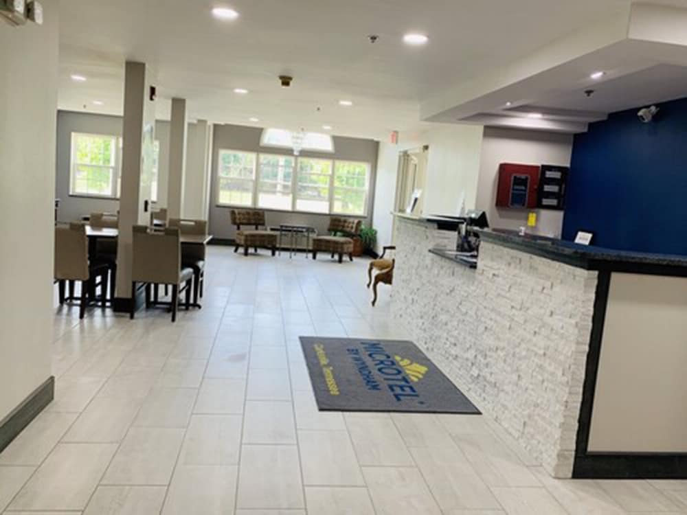Microtel Inn And Suites Clarksville 24/30