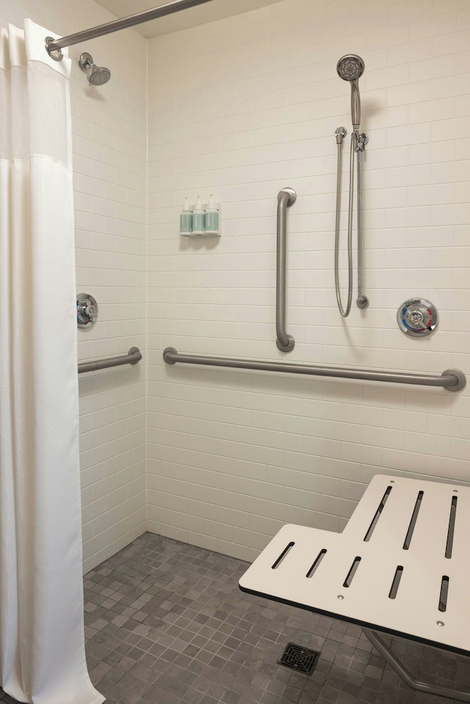 Residence Inn By Marriott Bloomington By Mall of America 48/48