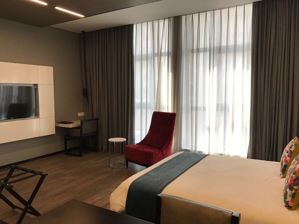 Room50two 10/62