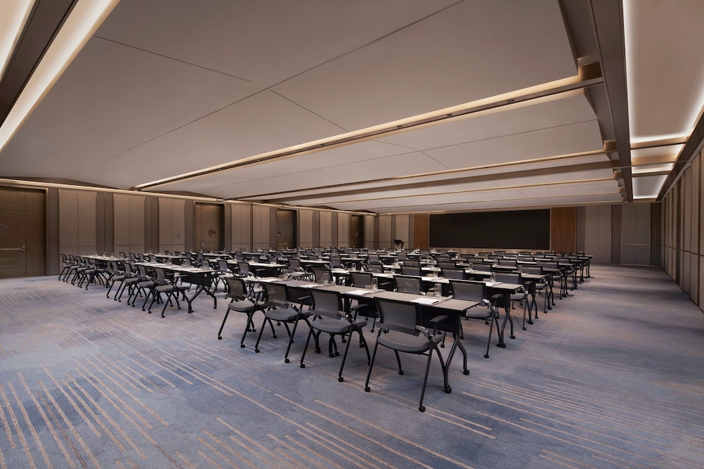 Four Points by Sheraton Tianjin National Convention and Exhibition Center 27/35