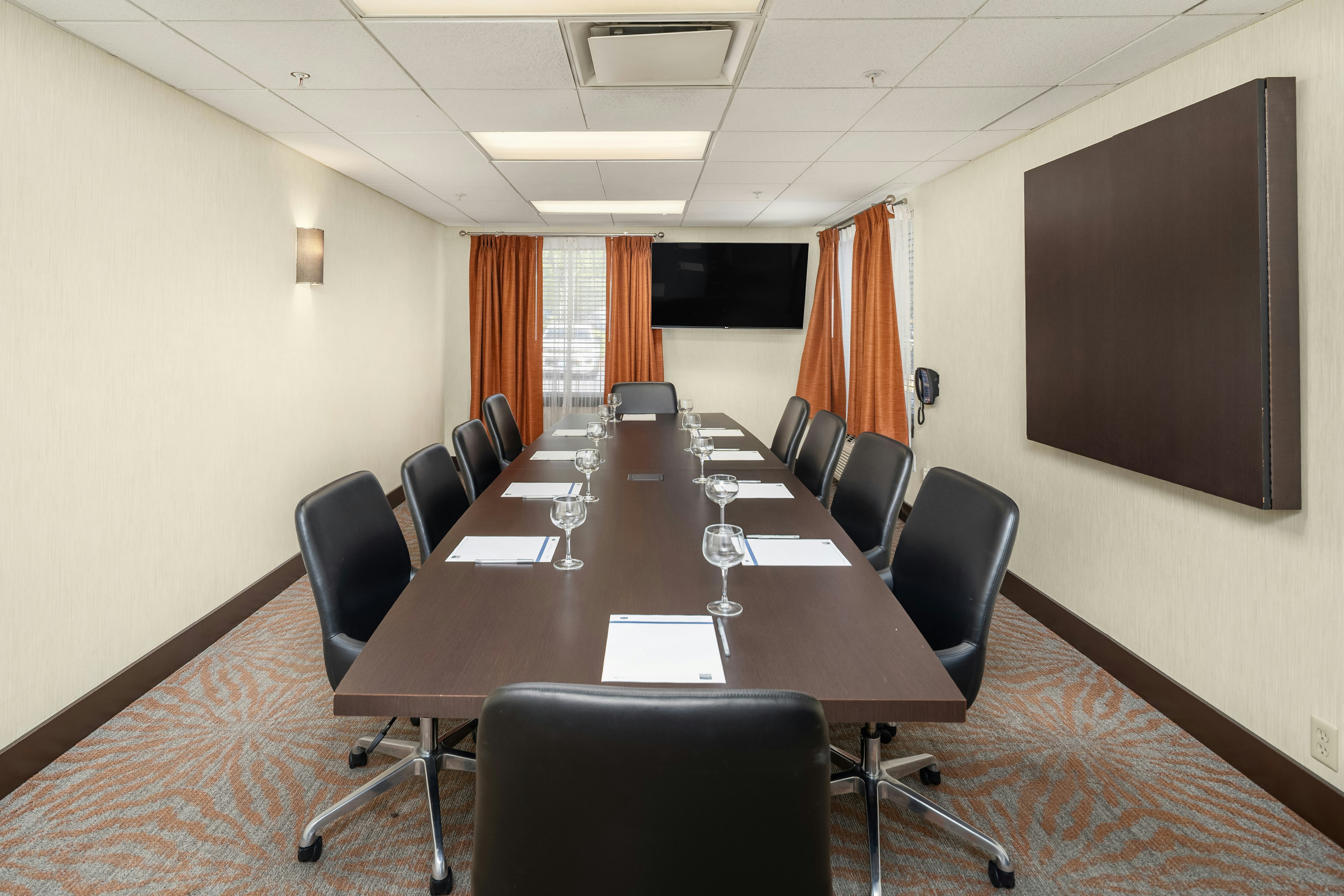 Hampton Inn & Suites Seattle North Lynnwood 50/60