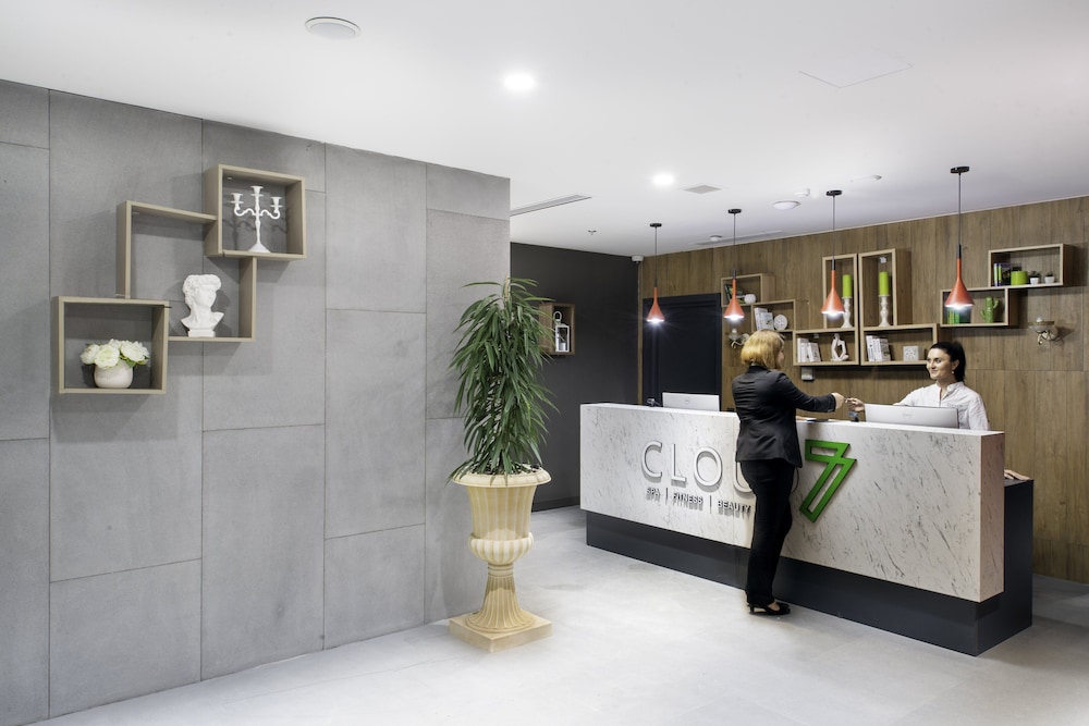 Holiday Inn Yerevan Republic Square 7/50